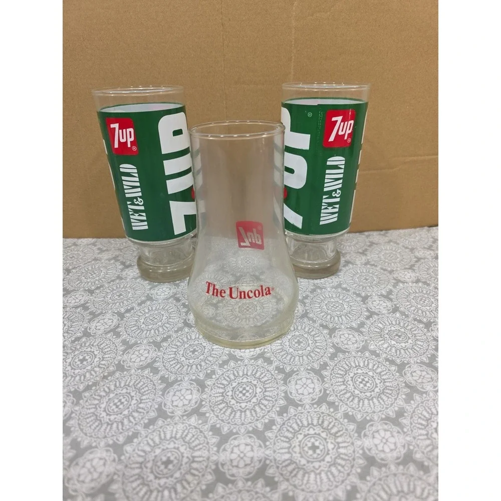 7UP have wear